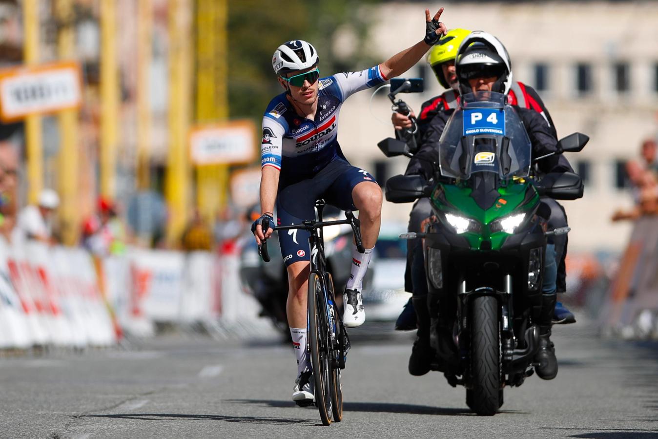Remi Cavagna takes the opening stage of the Giro della Toscana