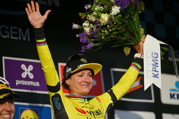 Marianne Vos celebrated victory in the 2024 Dwars door Vlaanderen