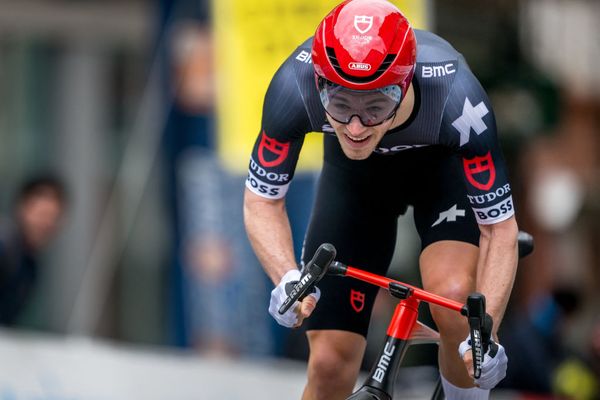 Maikel Zijlaard on his way to winning the Tour de Romandie prologue