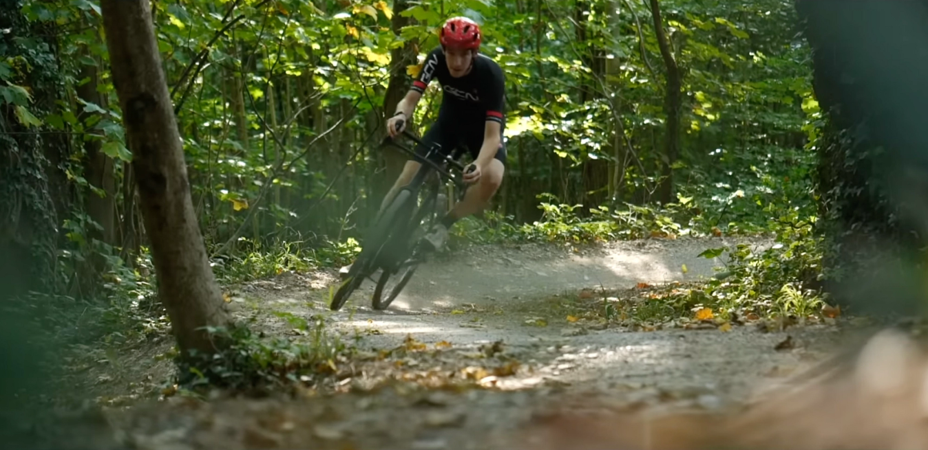 Si tested each of the tyres on a man-made mountain bike trail