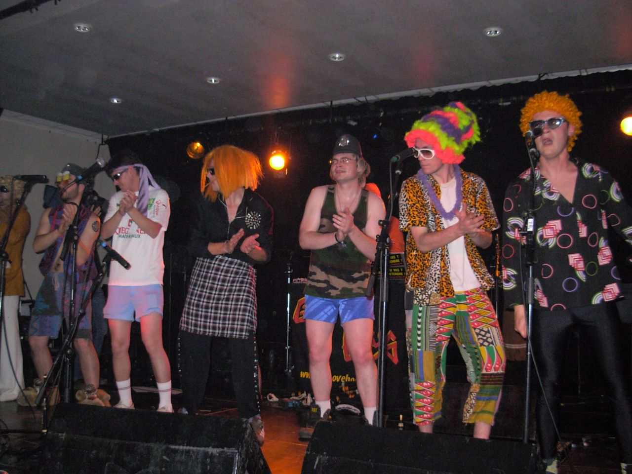 Le bal des chapeaux