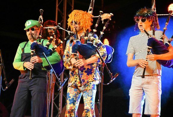 Ils étaient très attendus, pour leur retour à Concarneau. Les Groove Boys ont réchauffé plus encore cet Amzer Glas.