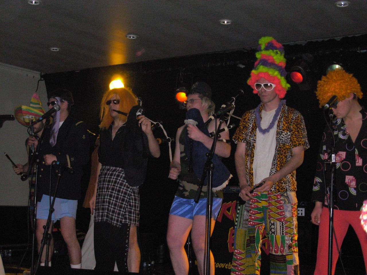 Le bal des chapeaux