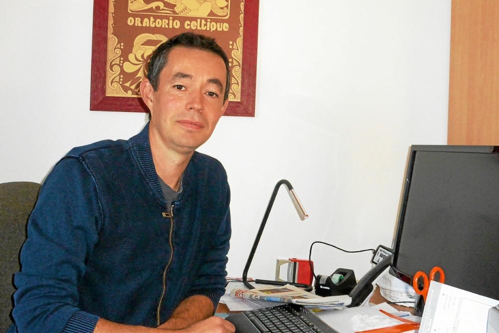 Arno Elegoed. Kanañ gant ar bed-holl