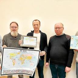 Une carte du monde en breton, façon puzzle