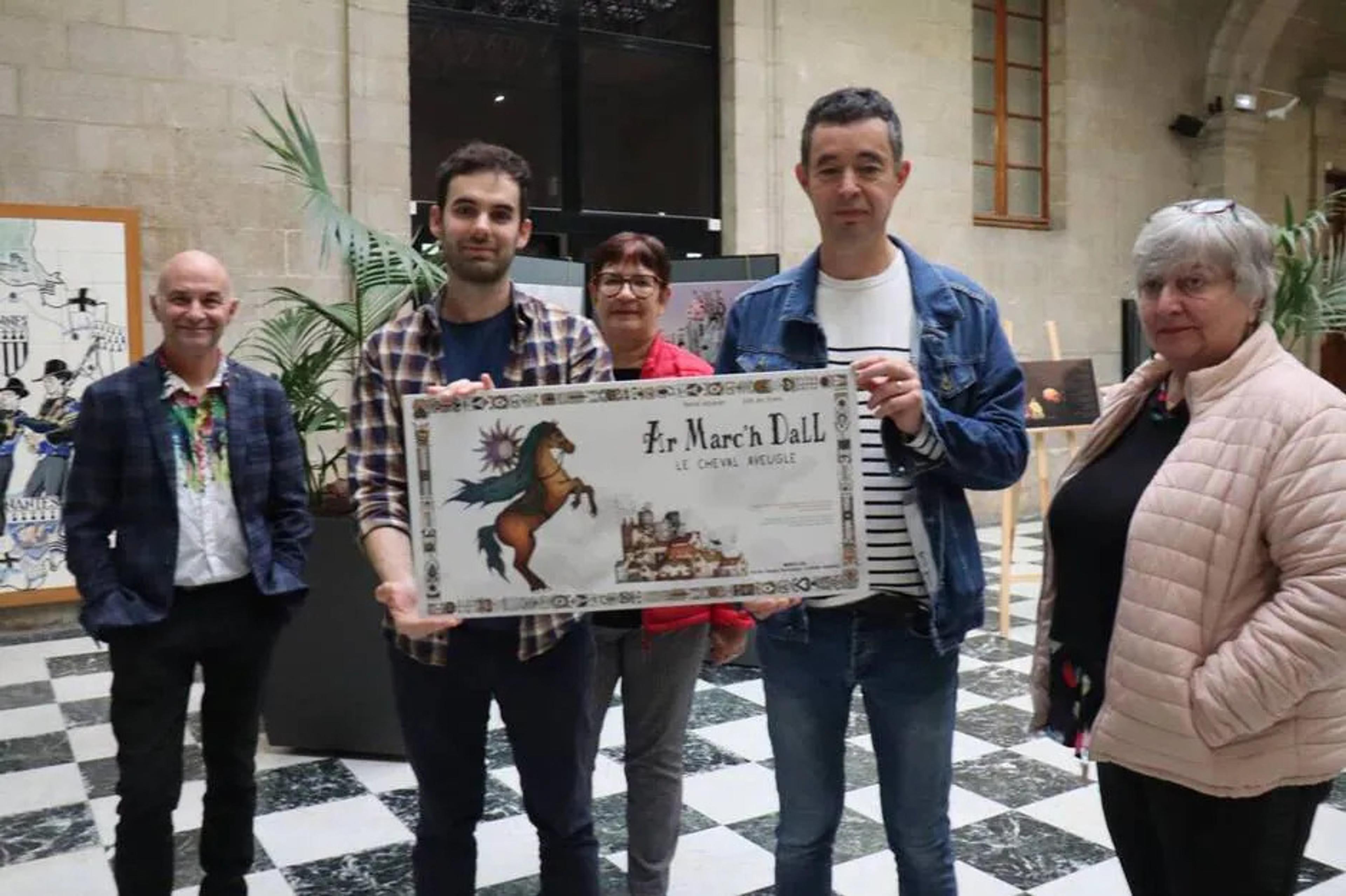 Quimper. L’œuvre bretonne et musicale Ar Marc’h Dall s’expose tout en illustration à la mairie