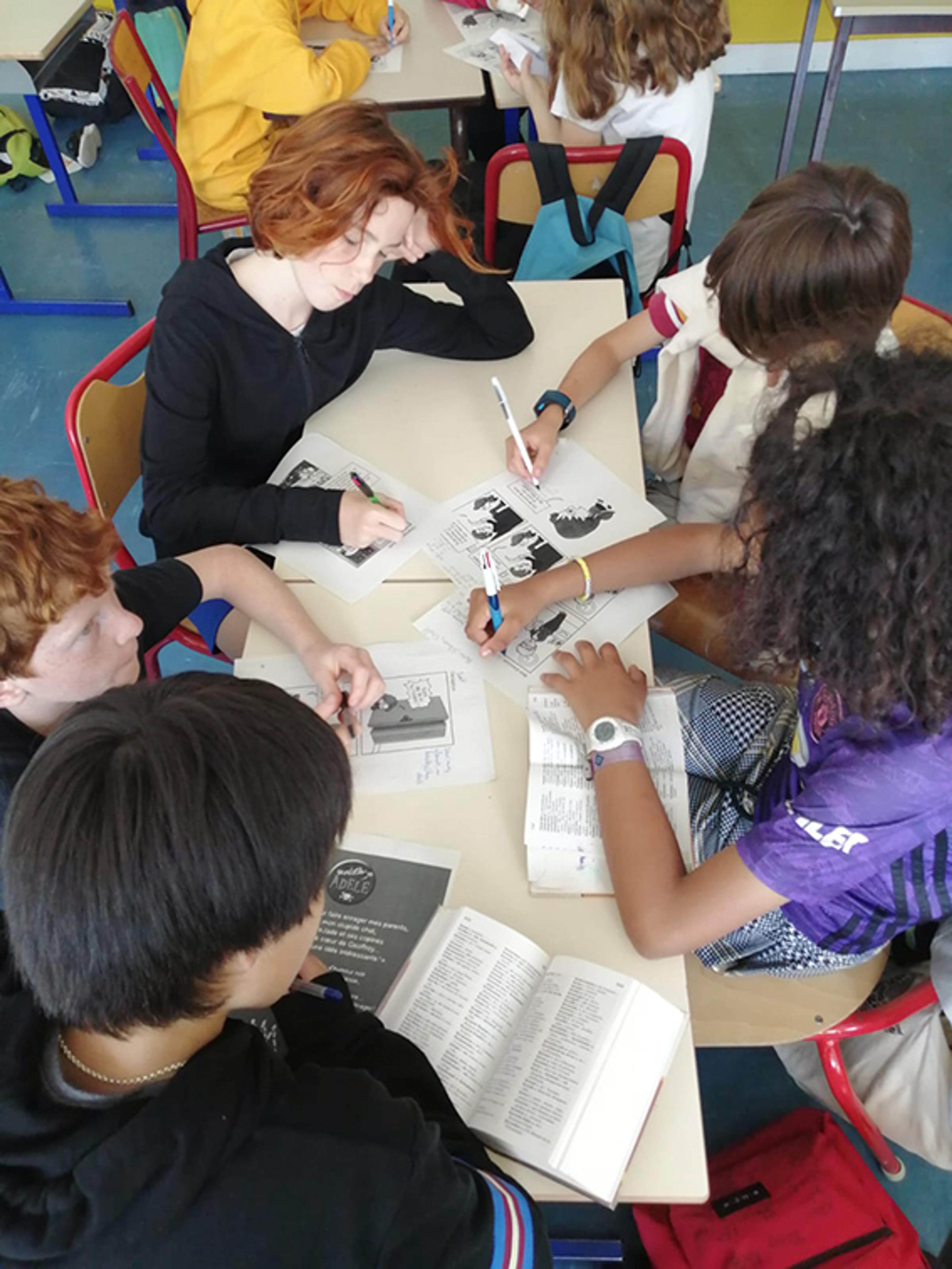 « Ils ont tous hurlé »… Ces collégiens ont traduit la BD « Mortelle Adèle » en breton