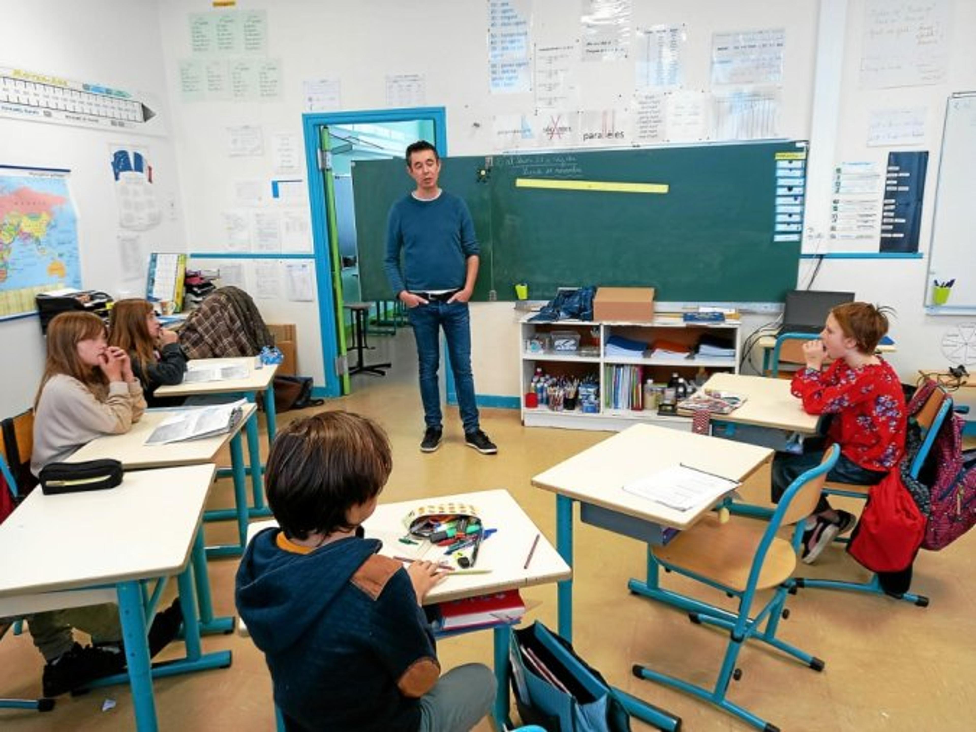 À Roscoff, des élèves de l’école des Moguerou rencontrent un auteur du festival de la Baie des livres