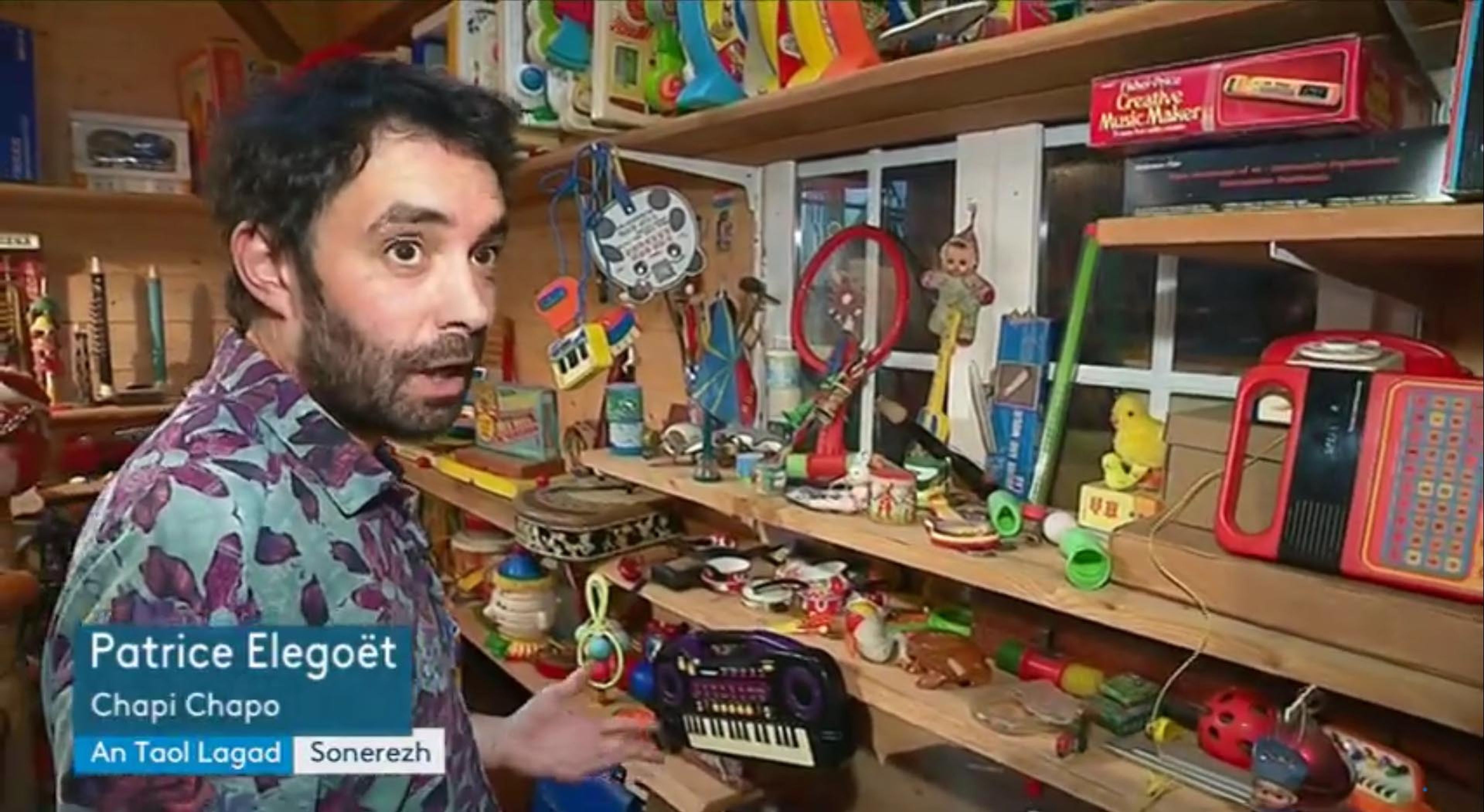 C'hoari a ra Chapi Chapo gant 73 c'hoariell evit enrollañ e albom "Collector"