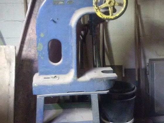 Greenerd-3-Ratchet-Style-Arbor-Press