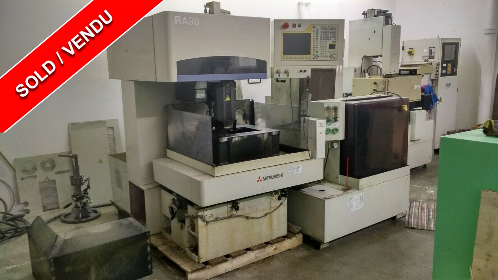 Wire EDM, Mitsubishi, RA90, in great condition,little use. Must sell!