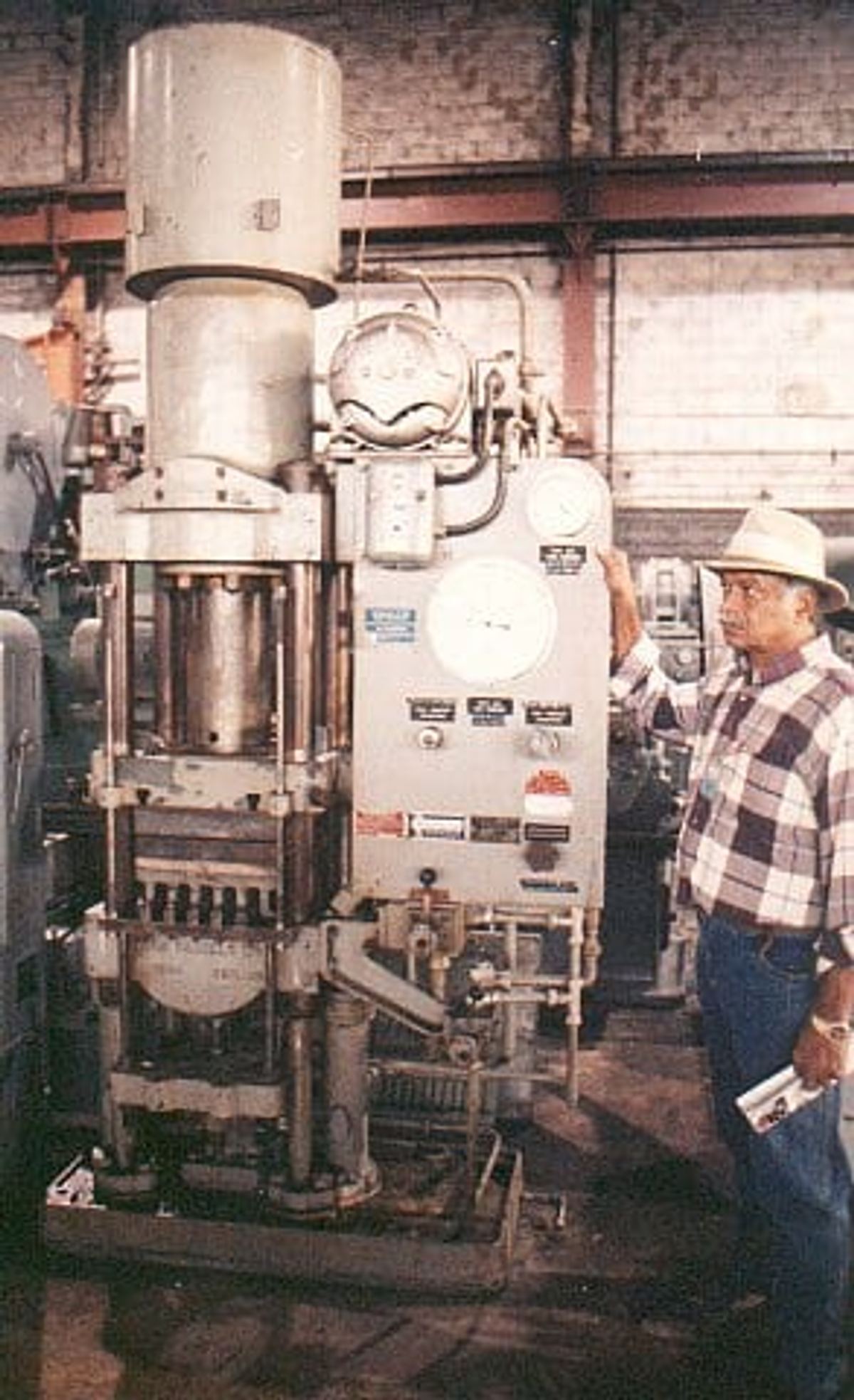 DANIELS" 75 Ton HYDRAULIC PRESS, Downstroke