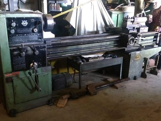 20/25 x 84 in. Voëst (Austria) engine lathe with gap, V. Good Chuck, taper-turning attachment