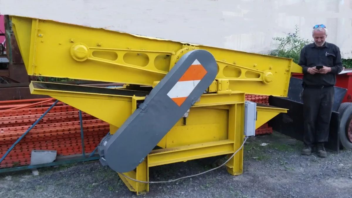 Vibratory screen, (shaker) 12 ft. x 24", single-deck, tilts ± 40°, electric drive, SMICO