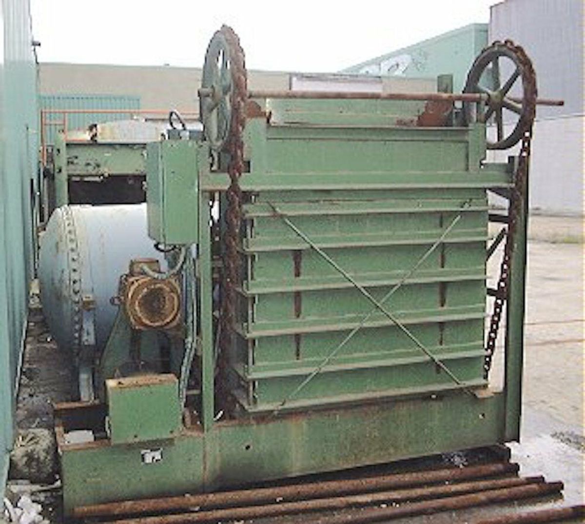 Novapac vertical baler chain type