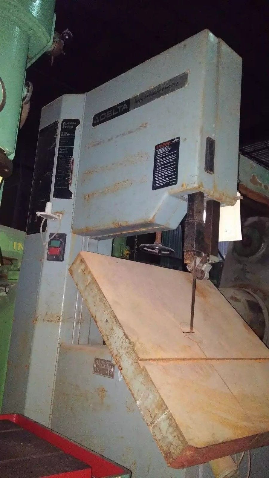 Delta Vertical Band Saw Model 20 Variable Speed Metal Cutting-24" x 24"