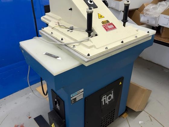 25 Ton ATOM Swing-Head clicker press