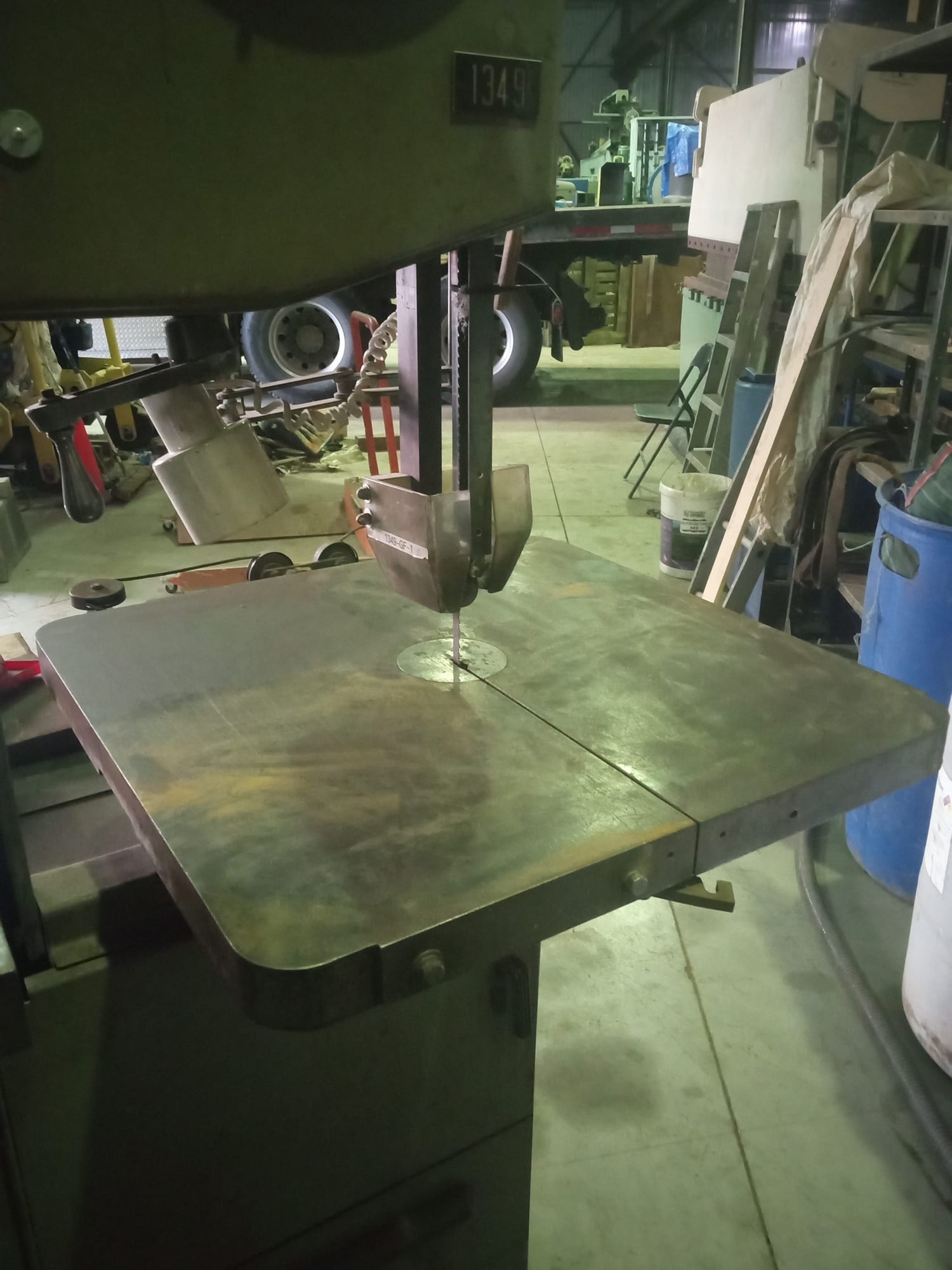 36" DoALL Vertical Contour Bandsaw with Welder
