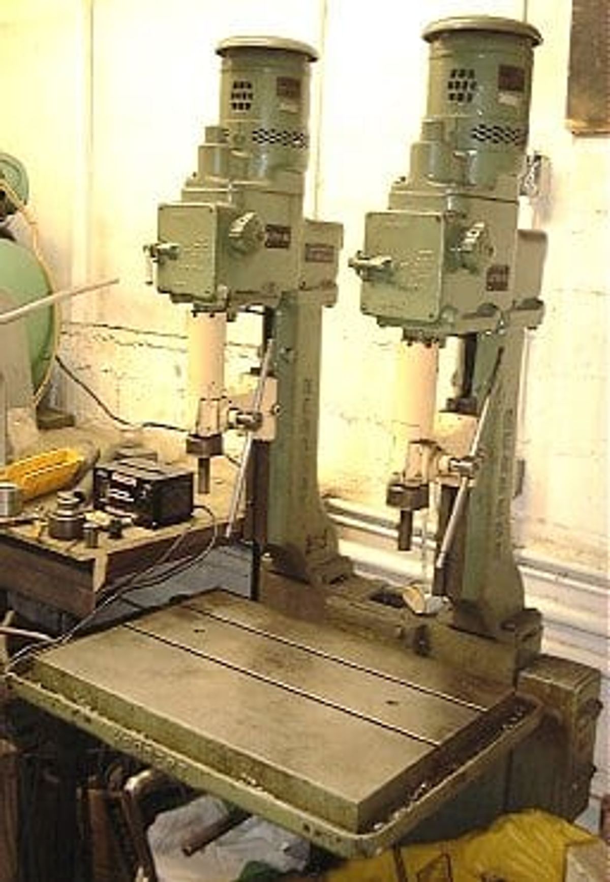 Double head Herbert, 2 MT, (England)