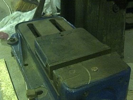 VISE 10" Milling or Shaper for heavy duty work all cast heavy duty