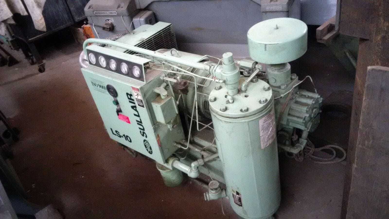 30 HP Air compressor, screw-type, heavy-duty, Sullair LS10-30H. LOW HOURS