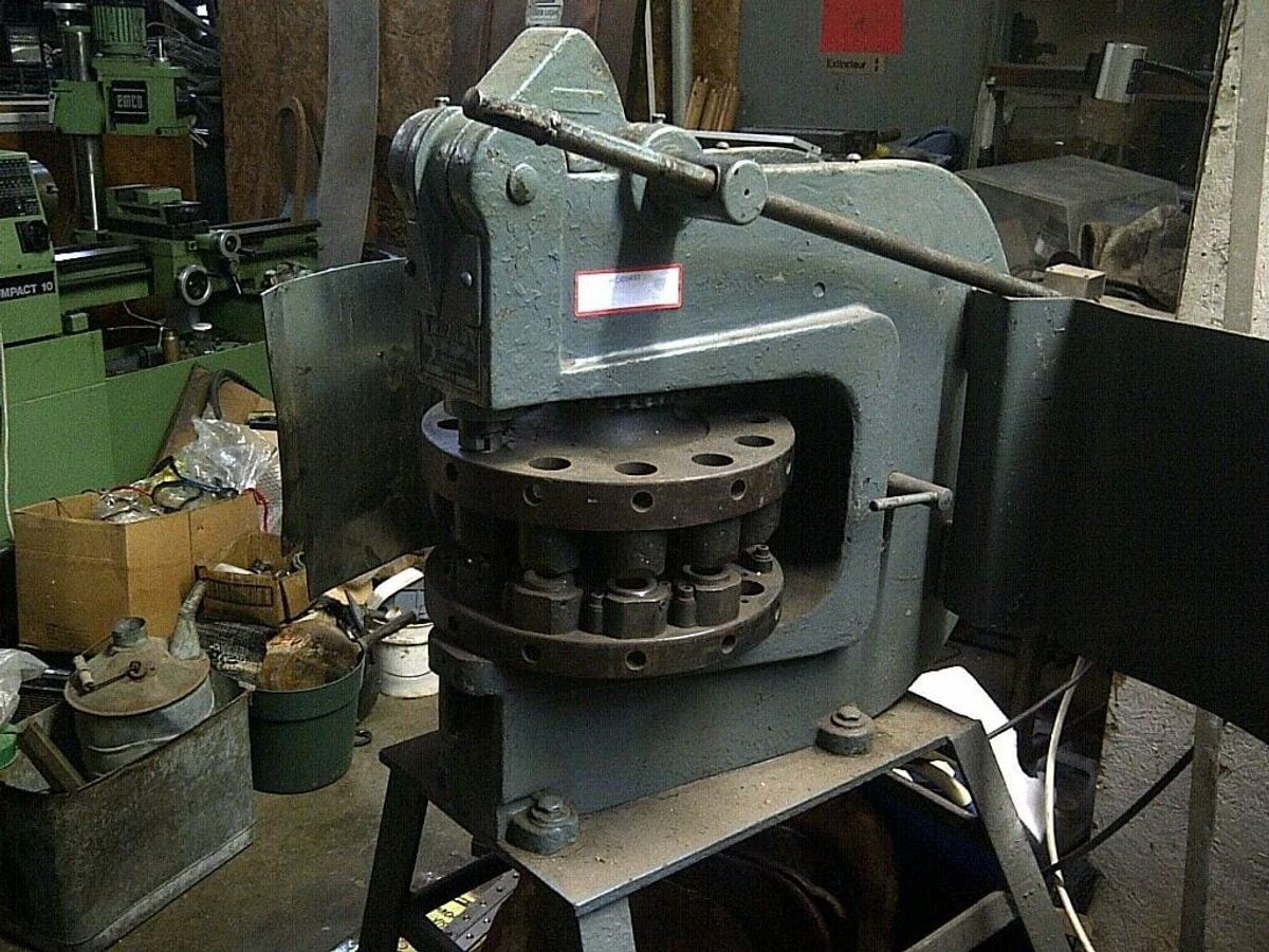 Punch turret manual 1 1/4" 12 station index Wiedemann R 2 6 punches