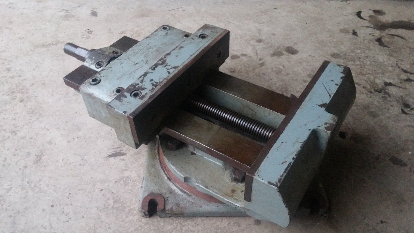 16 in.wide Vise, Heavy-duty, Shaper or Milling, 360°rotate. Great Condition!