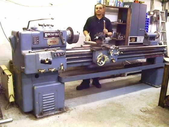 19 x 80 in. between centers, Rockford (USA) Lathe, steady, chucks