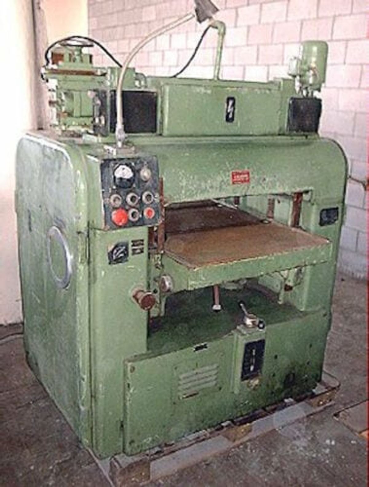 STANKO Hvy.Duty wood planer, 24" with built-in blade sharpener Great condition!