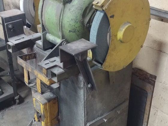 Pedestal Grinder 'Delstar' 3hp 1150rpm, twin 14" wheels (USA)