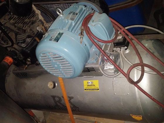 15 HP Air Compressor, 60 CFM, 2-Stage,120 gal. hor. tank-mtd, I-R, G-D, Sullair