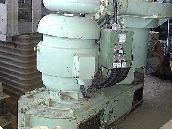 Hurricane pulverizer / crusher. 100HP, Variable-Feed auger