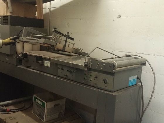 Beseler T-14-8 Heat Shrink Tunnel & L Bar Sealer in very good condition!