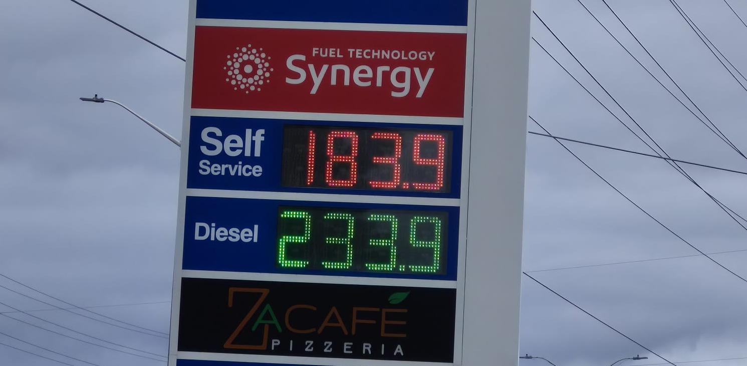 Diesel Cost Is Rising. Small Truckers Are Bleeding. The Industry Isn't Fixing It.