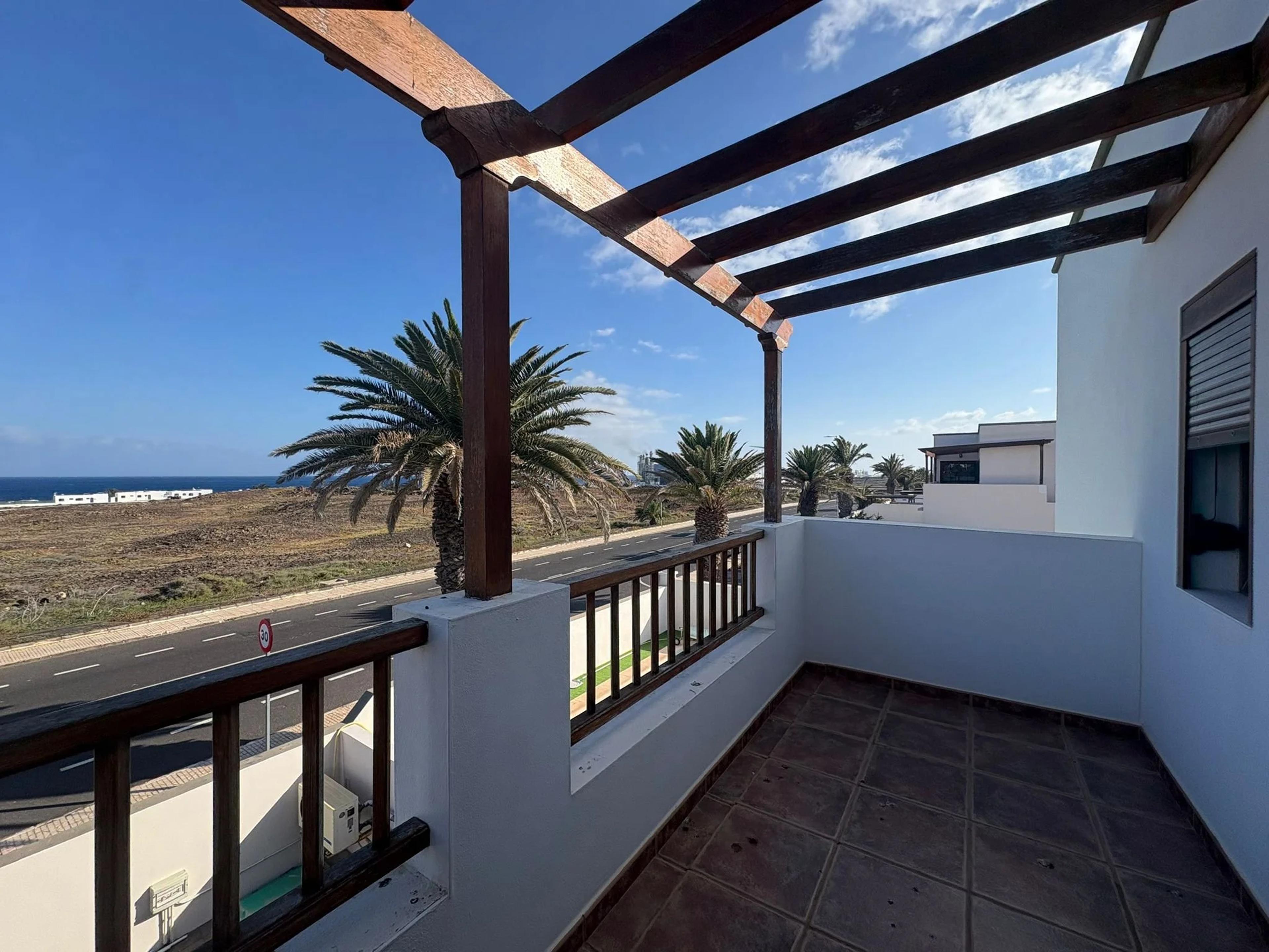 Villa with private pool, Costa Teguise — Costa Teguise (9)