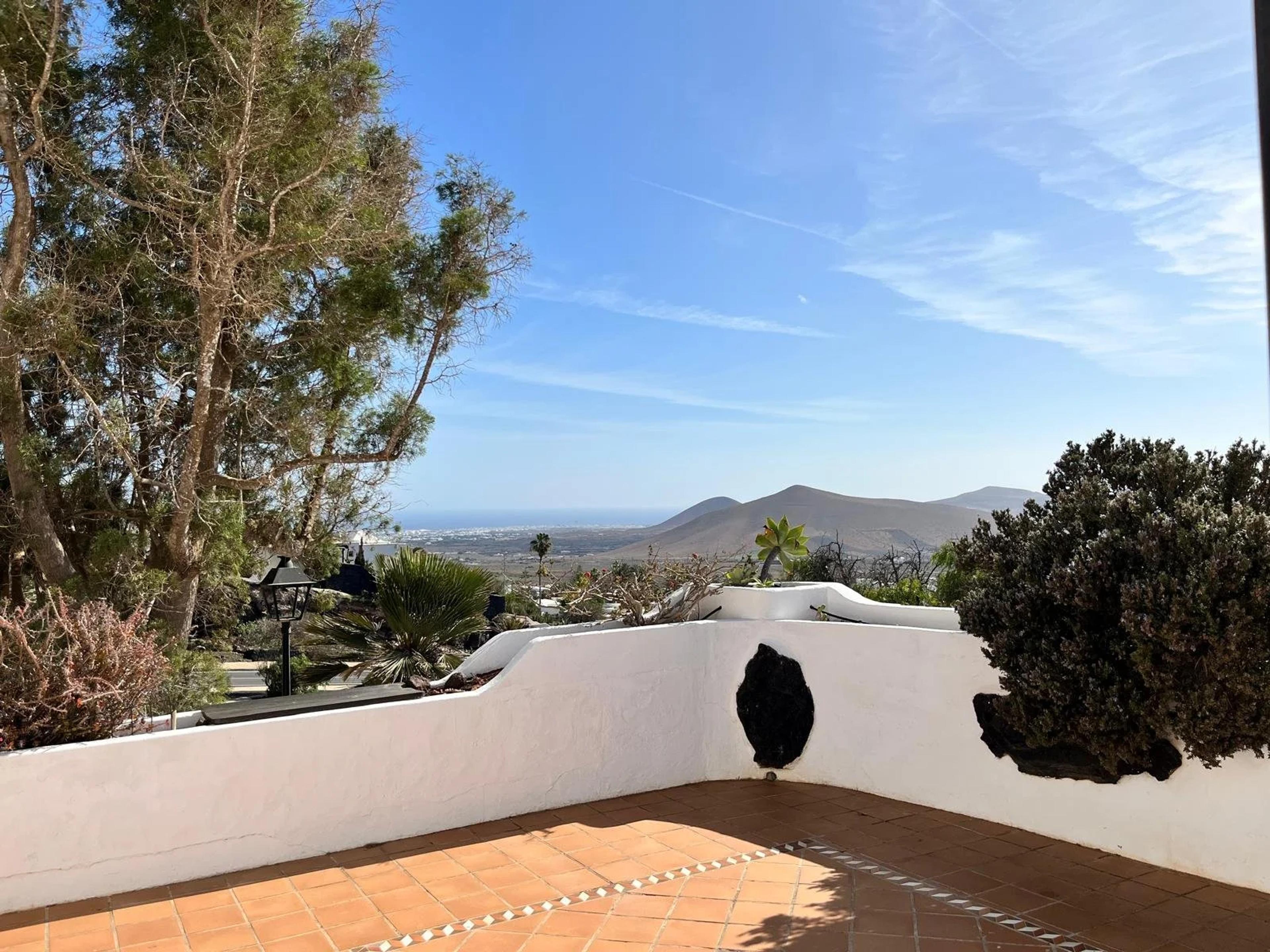 Historic house beside Lagomar, Nazaret — Nazaret (22)