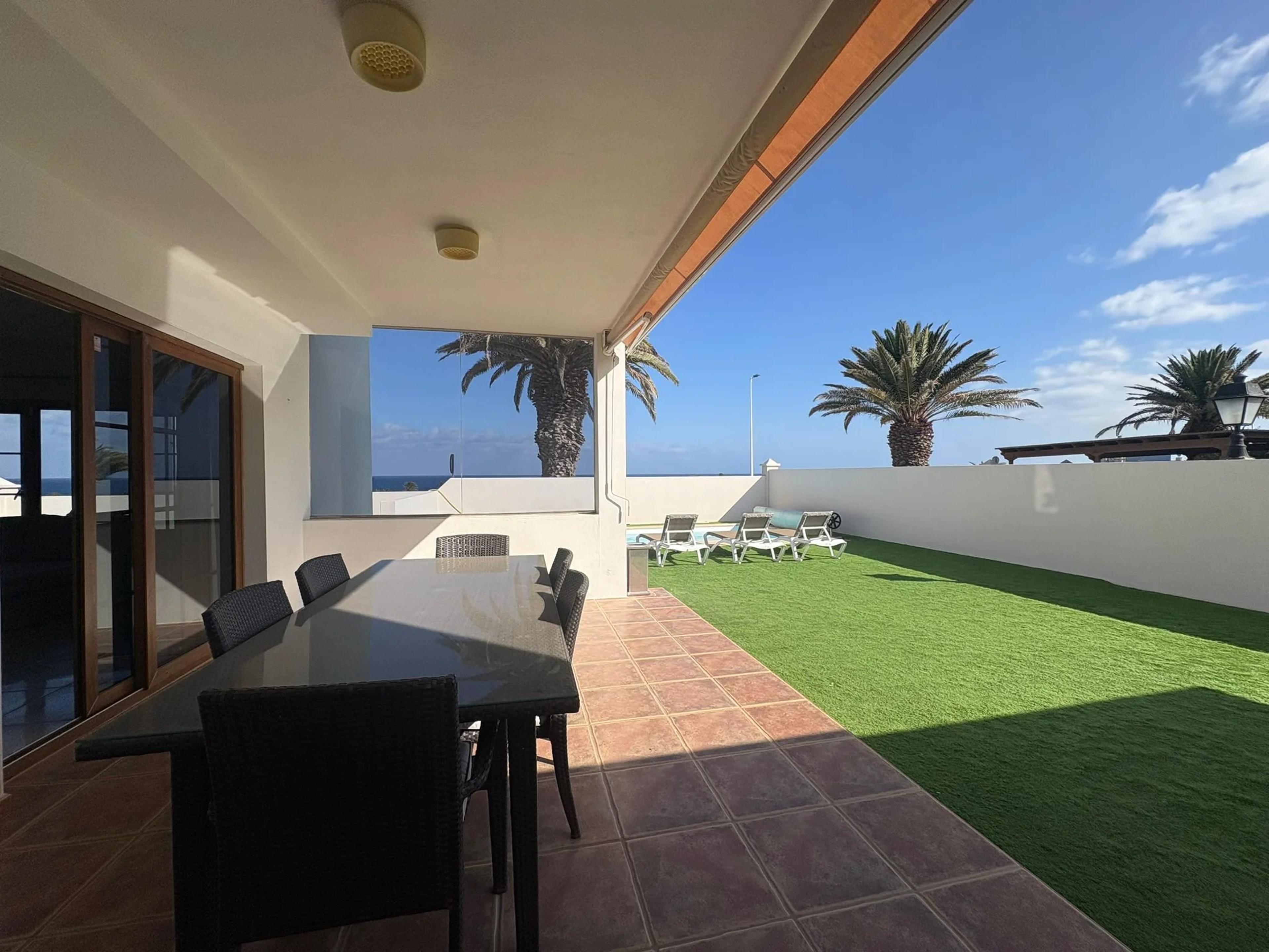 Villa with private pool, Costa Teguise — Costa Teguise (4)