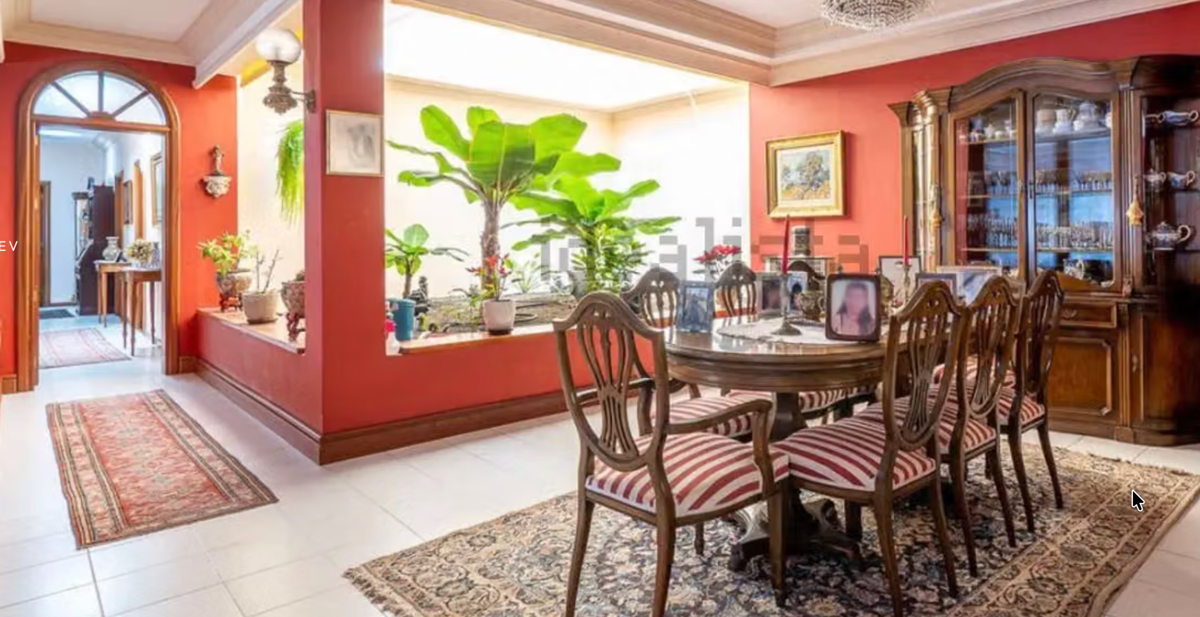 Detached Villa in El Cable-La Concha