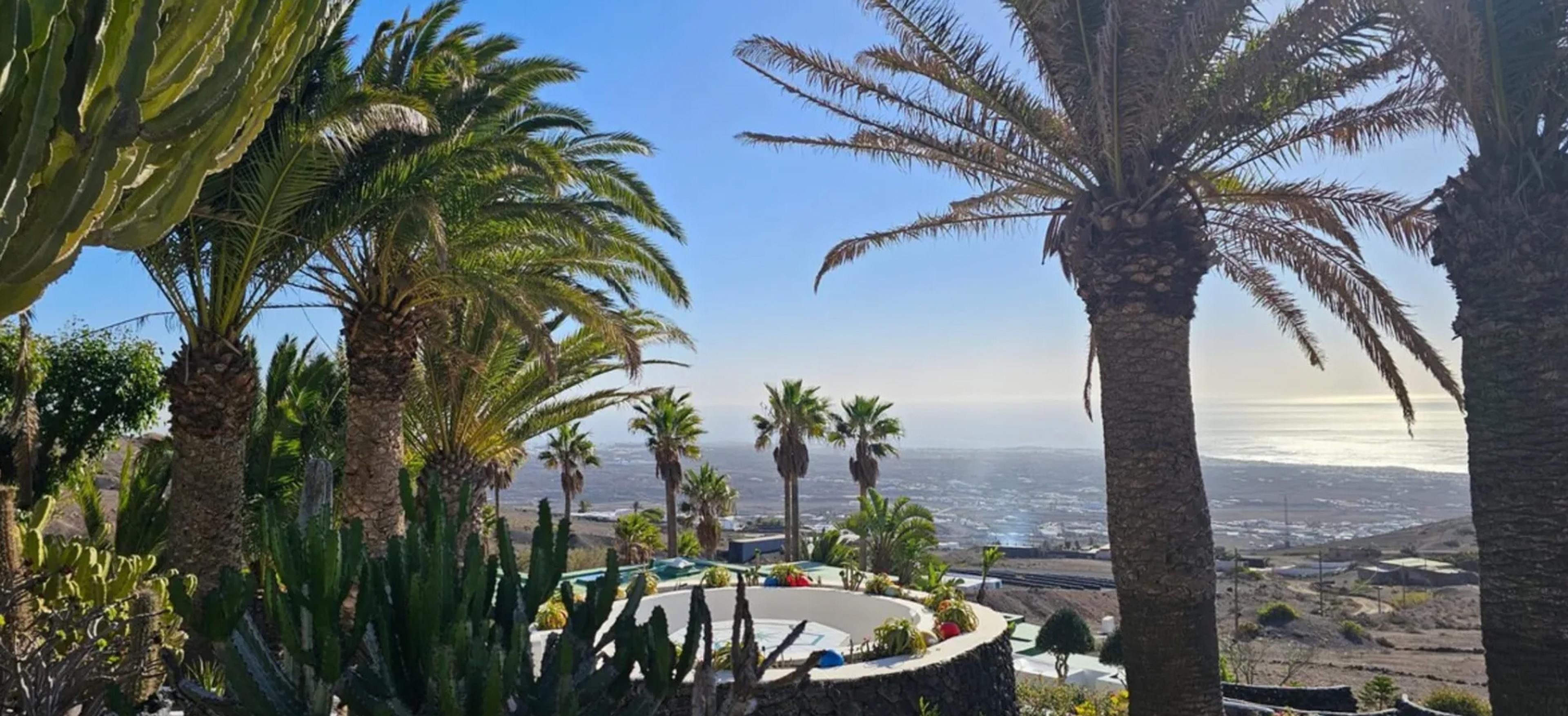 La Asomada estate