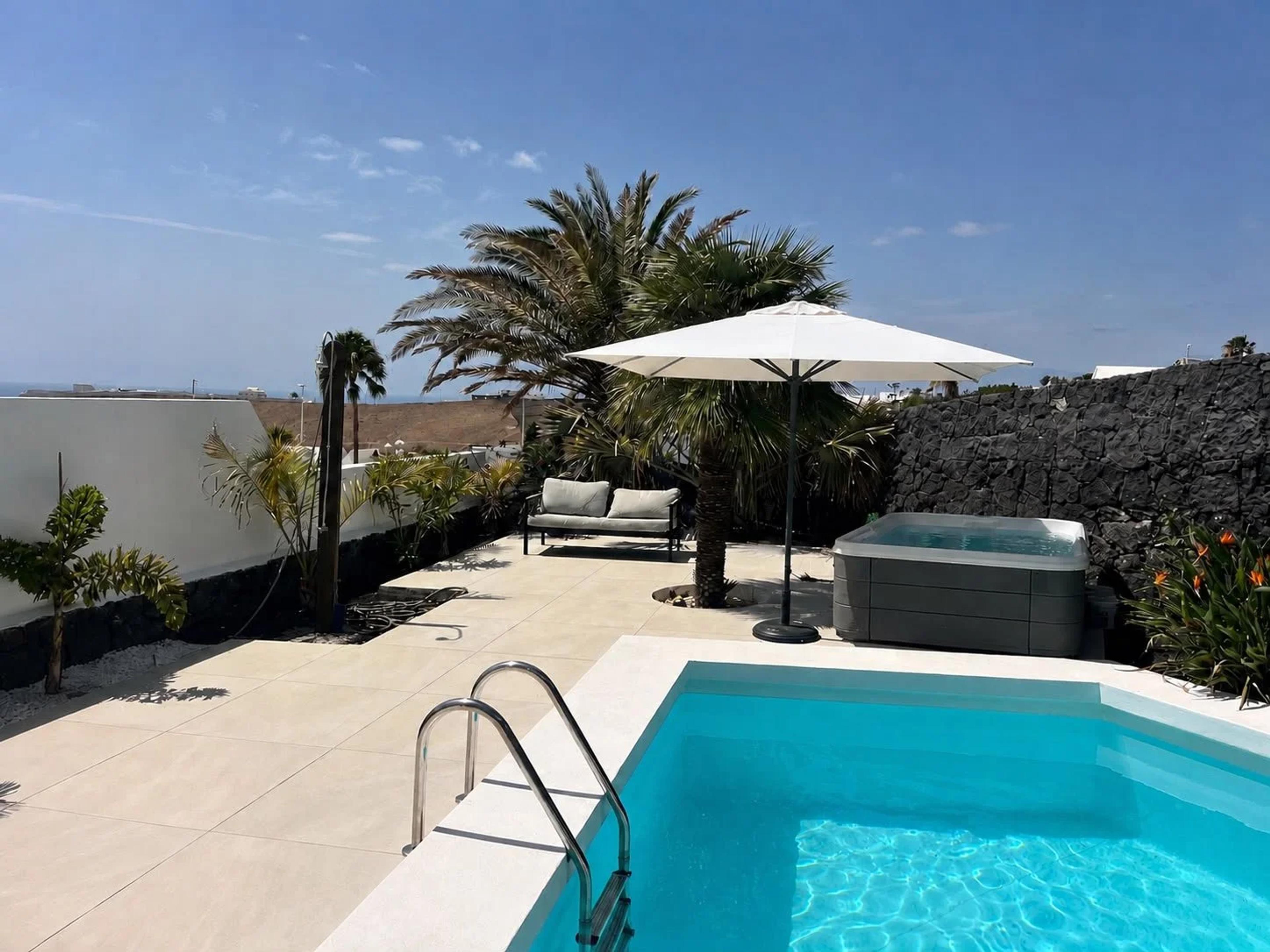 Architectural villa with Atlantic views, Tías — Tías (5)