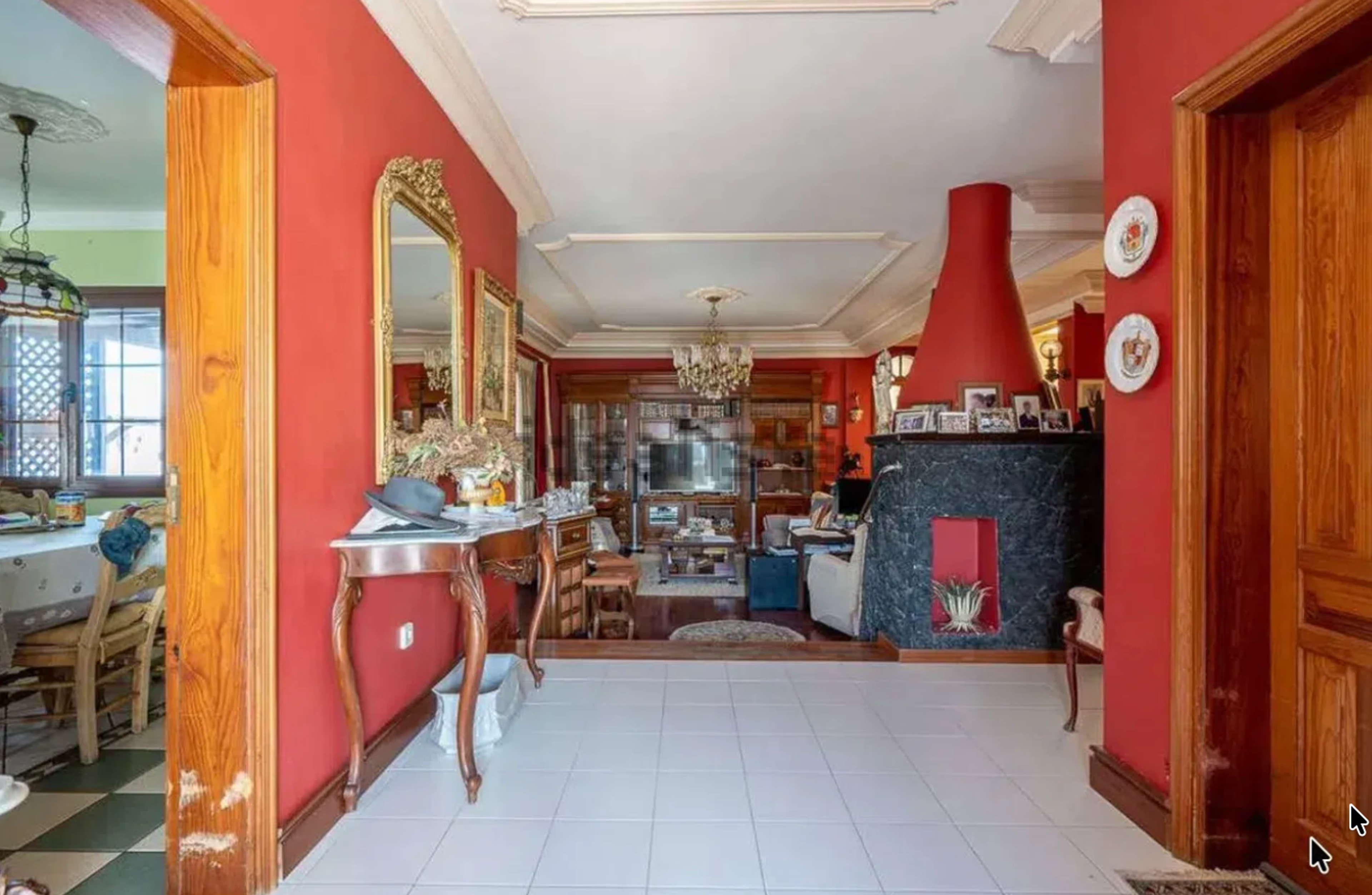 Detached Villa in El Cable-La Concha