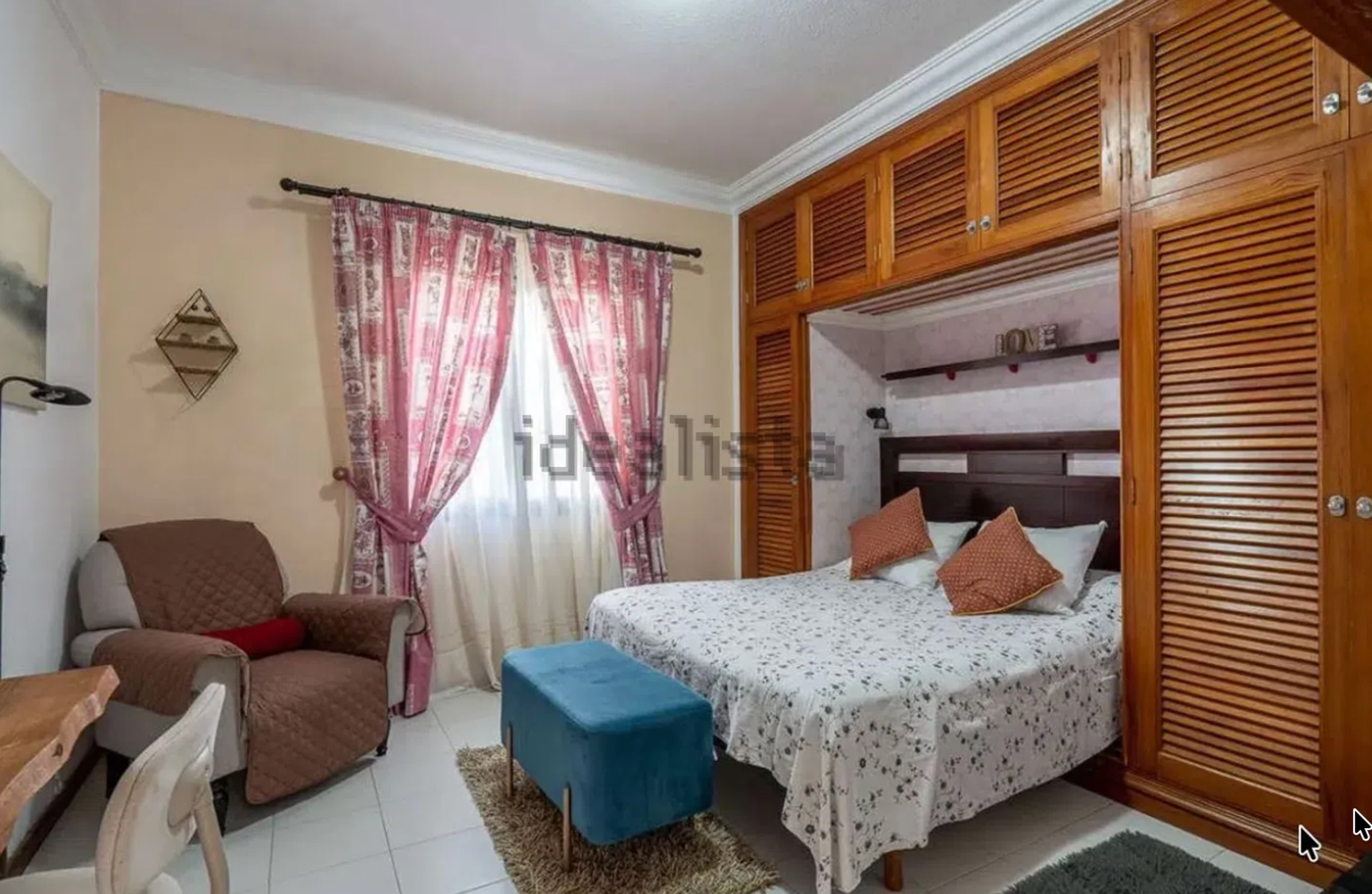 Detached Villa in El Cable-La Concha