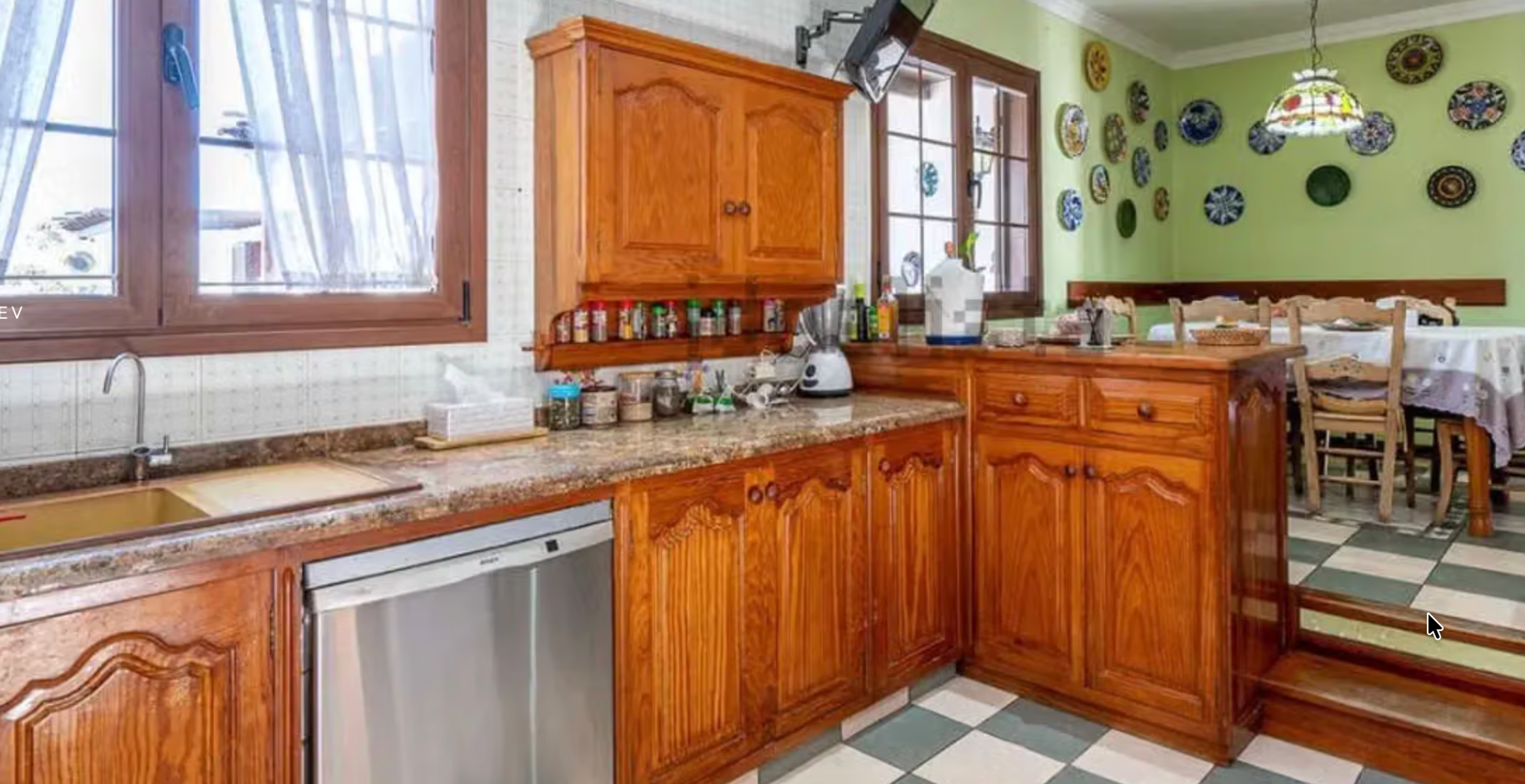 Detached Villa in El Cable-La Concha