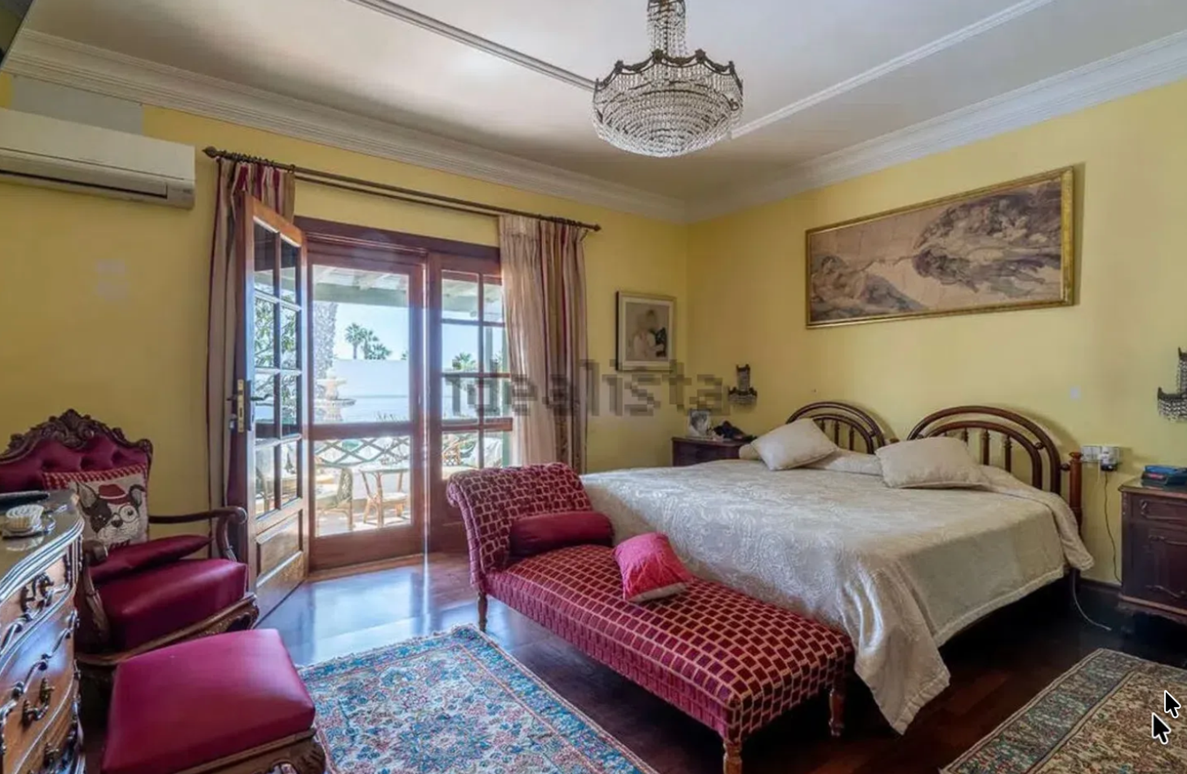 Detached Villa in El Cable-La Concha