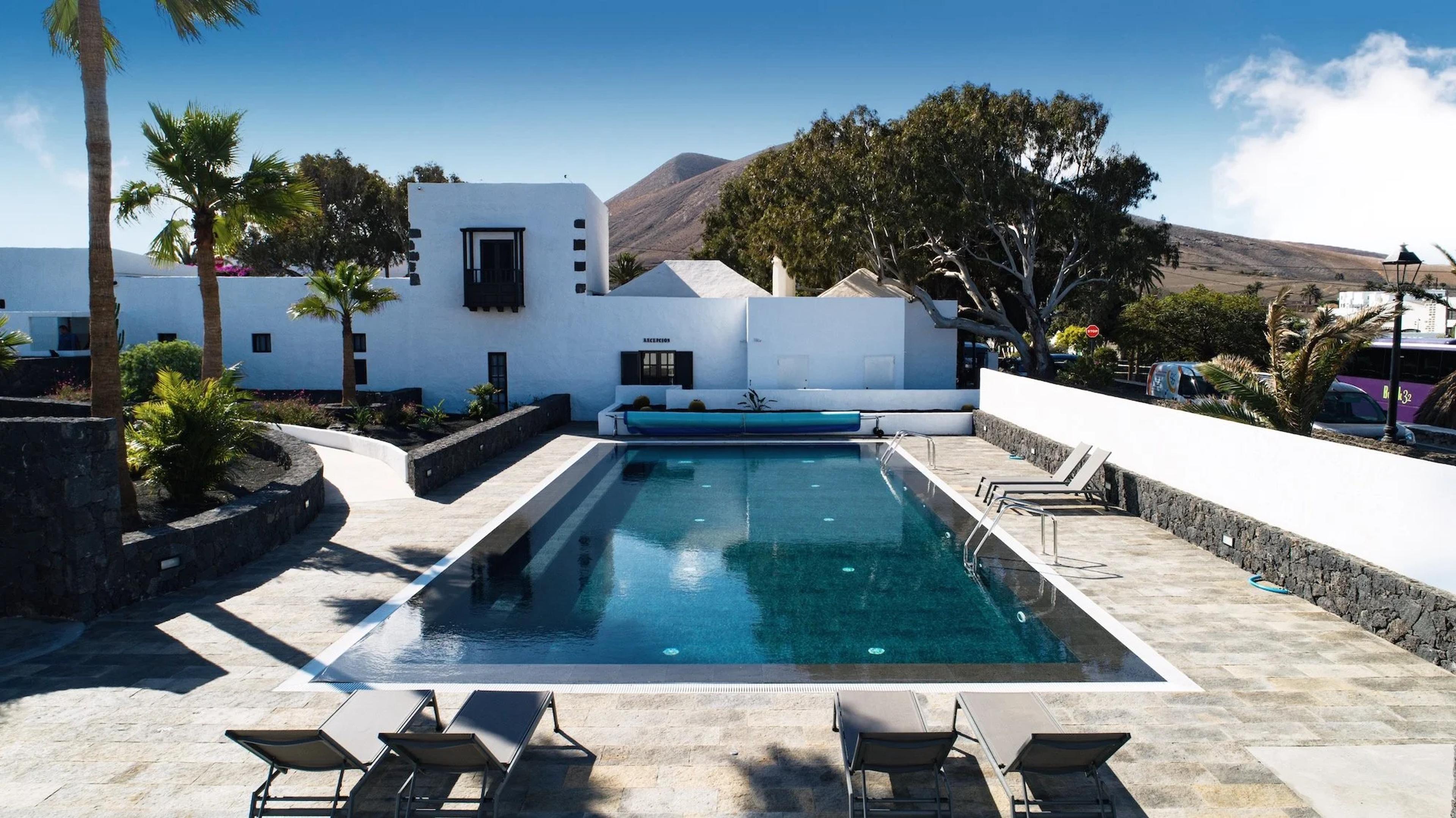 Uga finca pool
