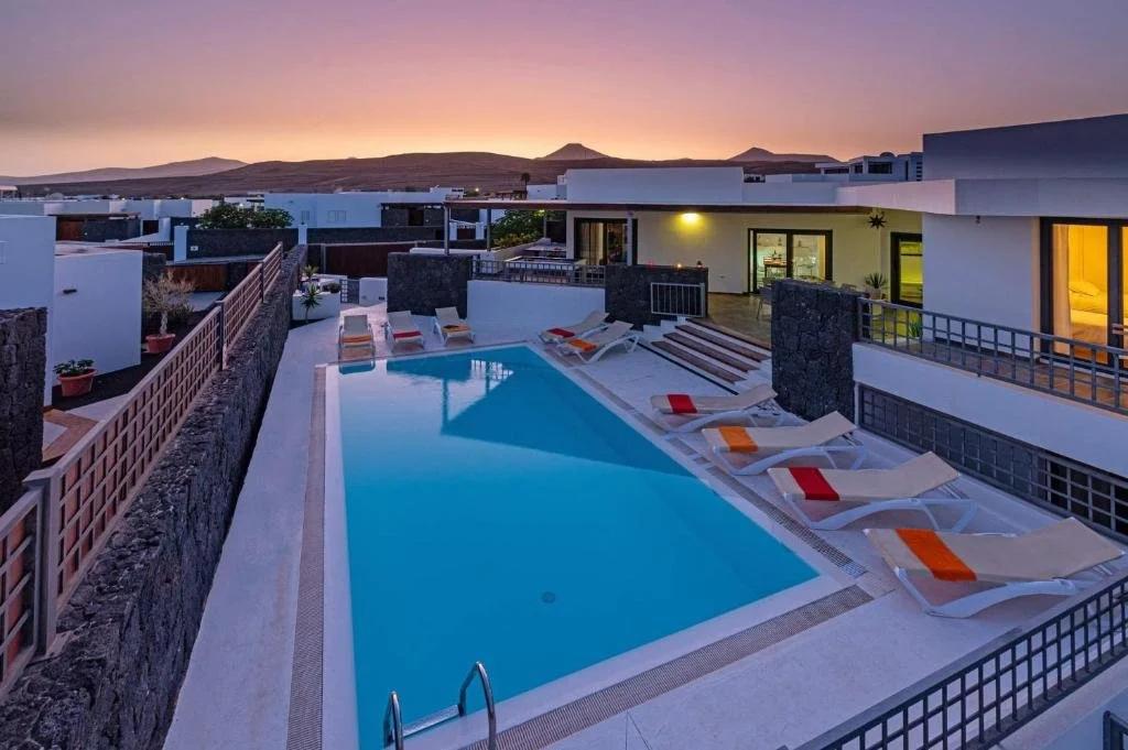 Puerto Calero residence