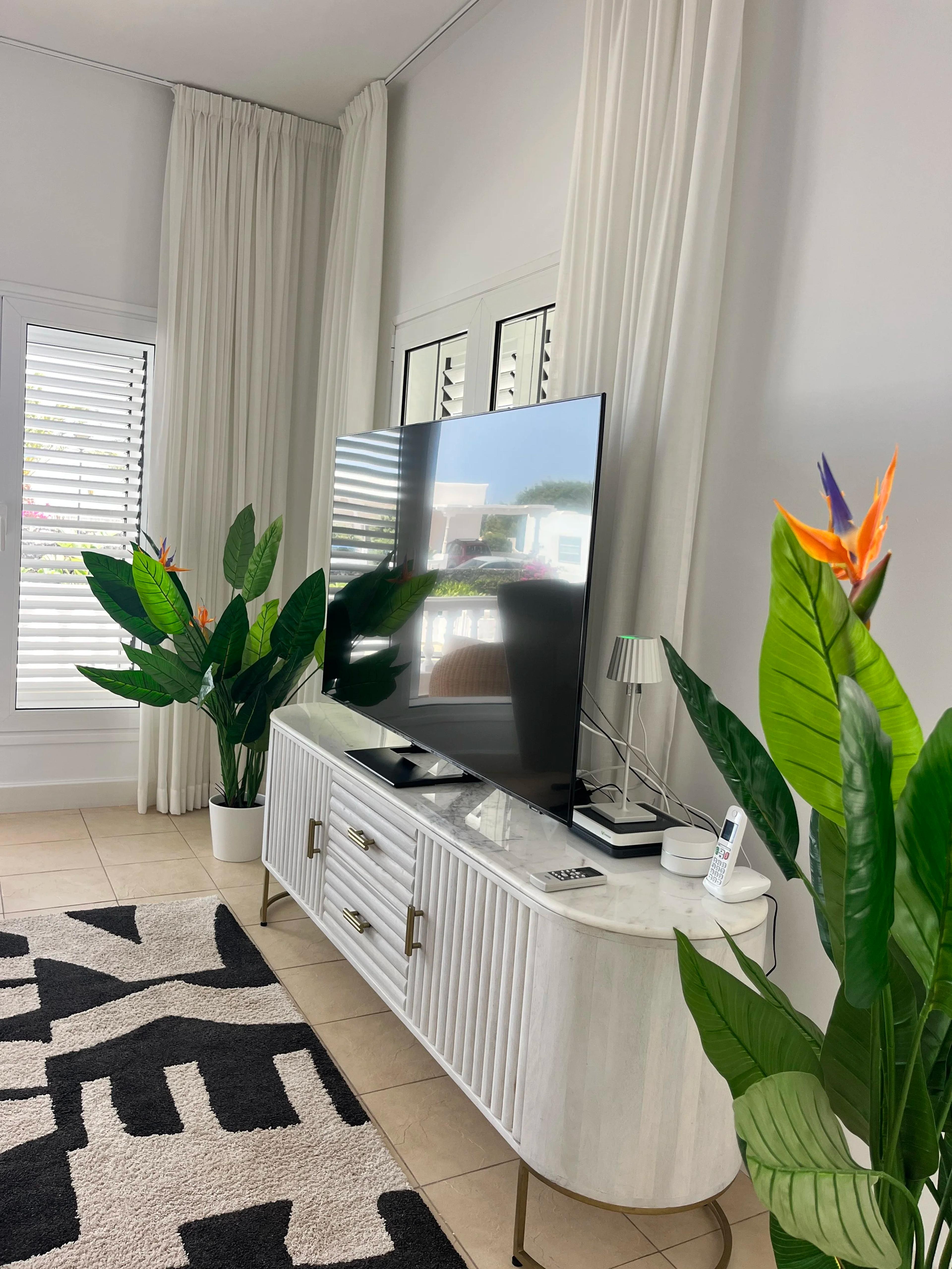 Puerto Calero living space