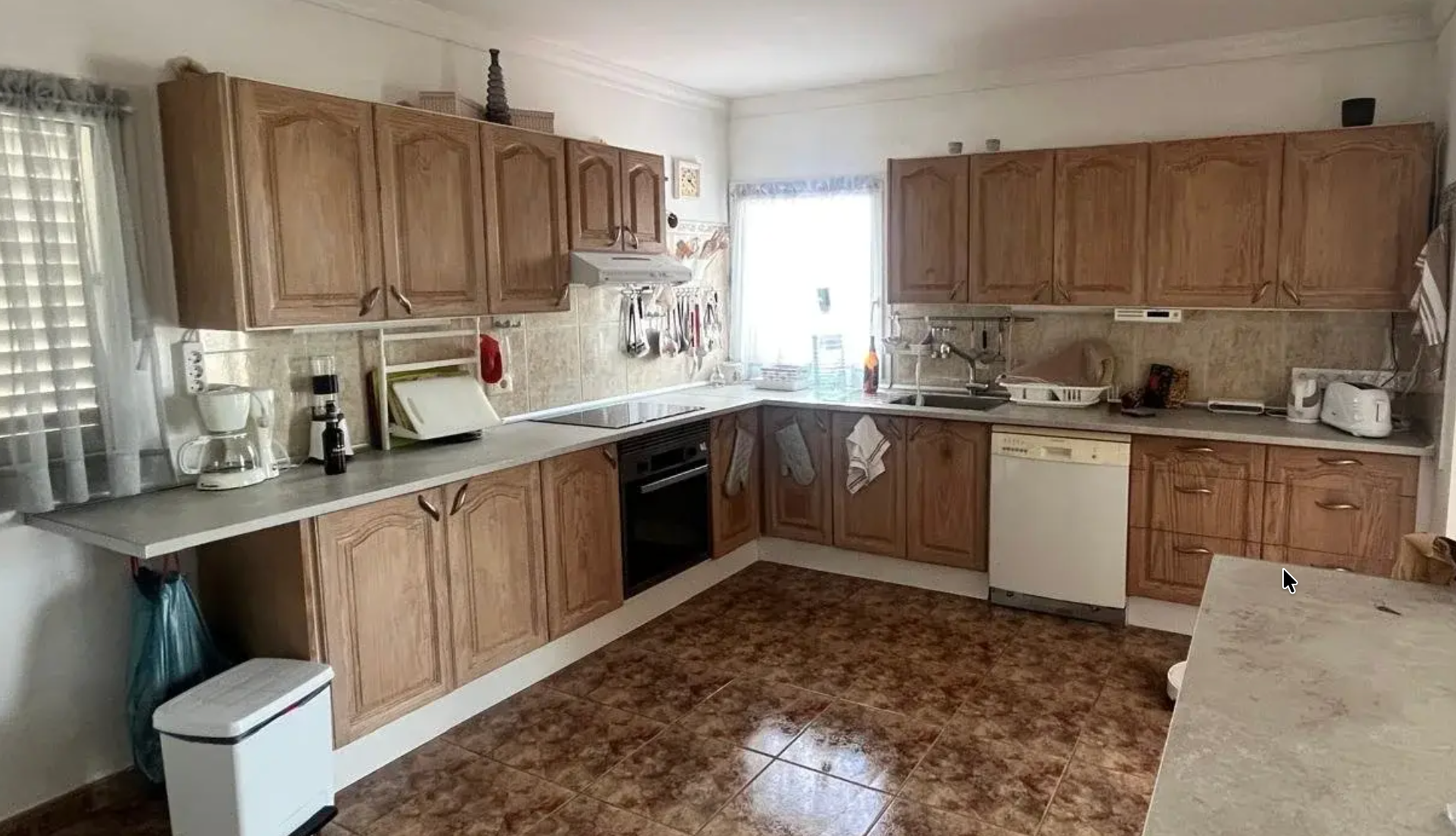 Country house with mature garden, Güime