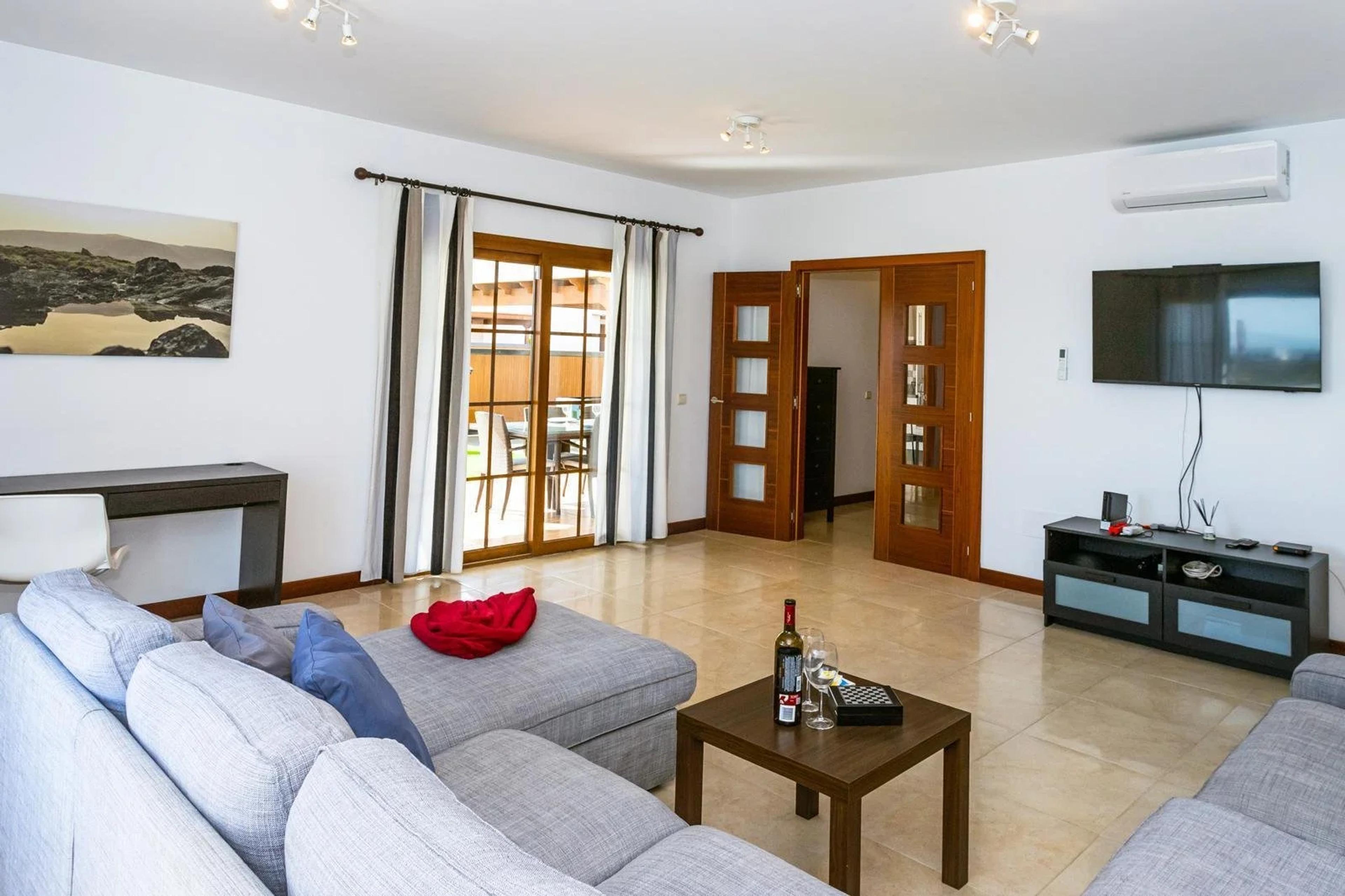 Villa with private pool, Costa Teguise — Costa Teguise (14)