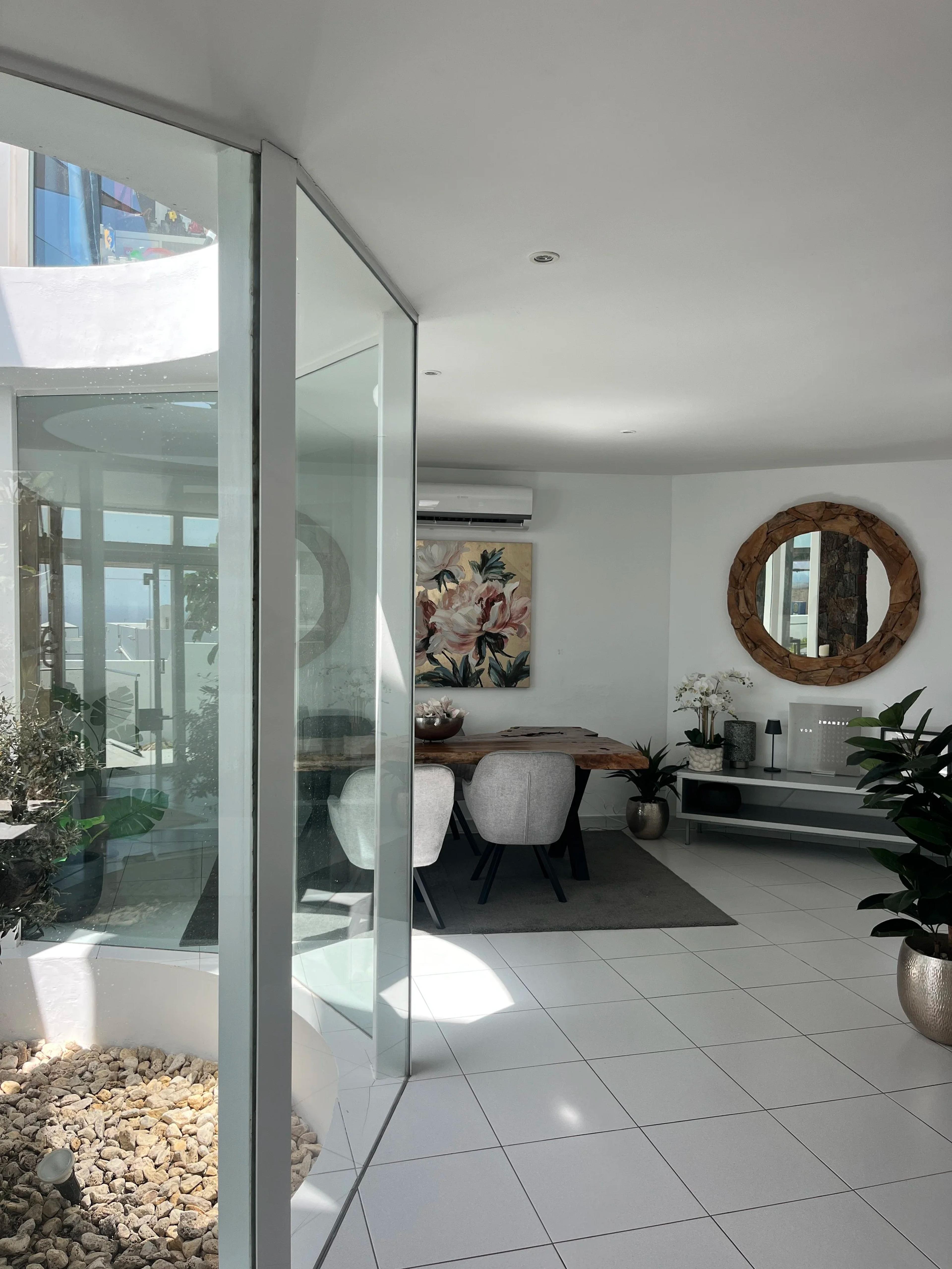 Architectural villa with Atlantic views, Tías — Tías (45)